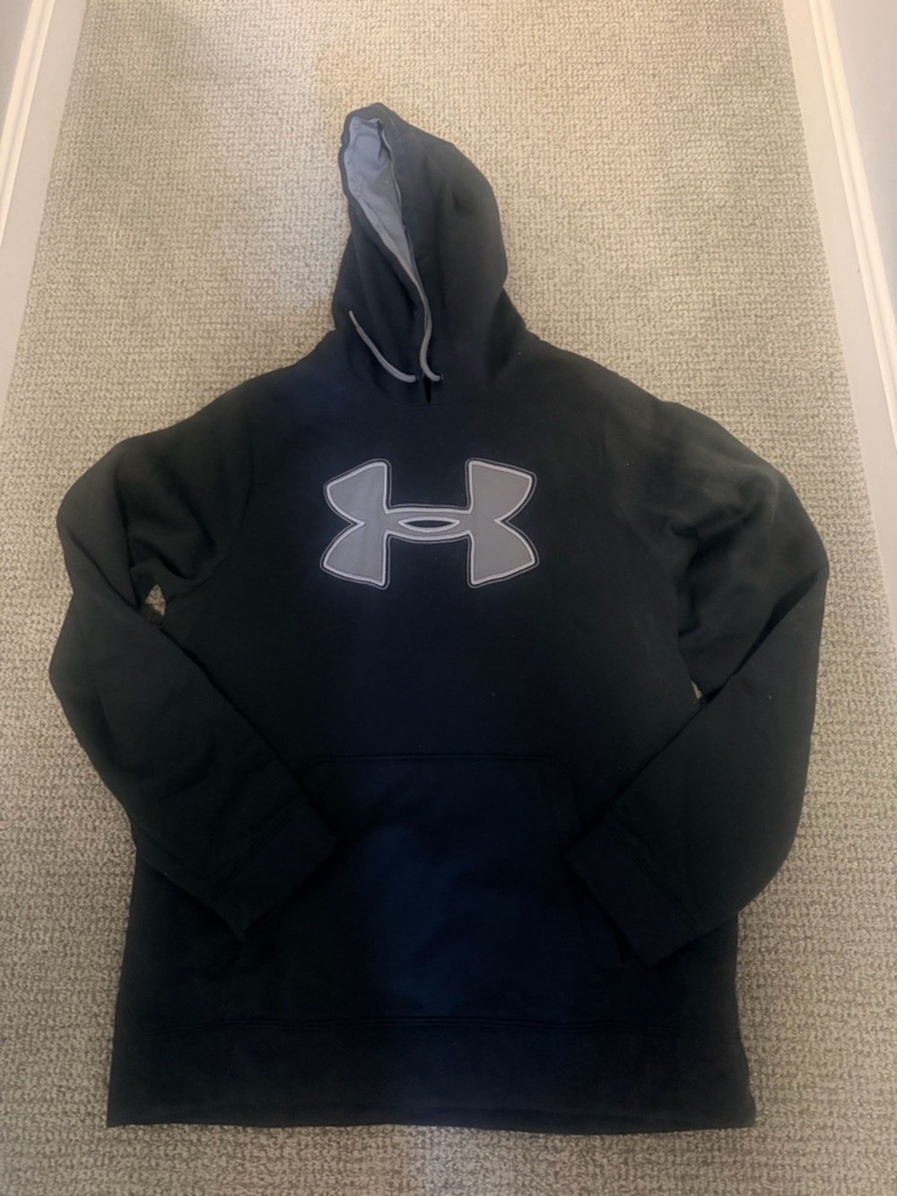 Under Armour Men’s Black Pullover Hoodie with Logo